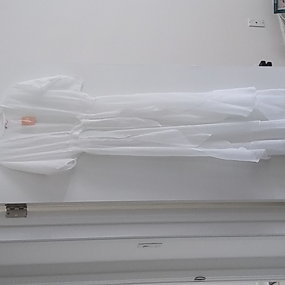 Swimsuit cover/shawl with jeans. - Picture 1 of 4